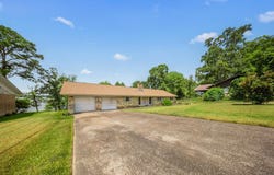 501 County Road 5597, Etoile, TX 75944
