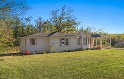 1007 Hatchie St, Booneville, MS 38829