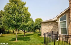 49849 Hidden Valley Dr, Macomb Twp, MI 48044