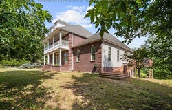 160 Condor Lane, Scott Depot, WV 25560