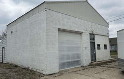 184 2nd St NE, BRITT, IA 50423