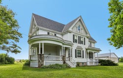3226 Jackson Dr, Jackson, WI 53037