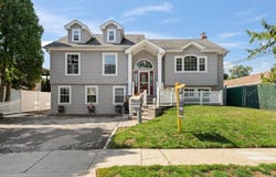 16 Taft Avenue, Bethpage, NY 11714