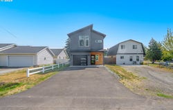 213 SE 1ST Ave, BattleGround, WA 98604