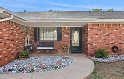 7 Easy Street, Clinton, OK 73601