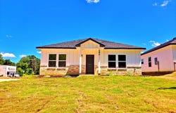 286 10th Street, Paris, TX 75460