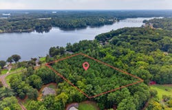 Lakewood Drive, Prosperity, SC 29127