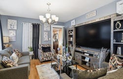 24 Jasper St, Springfield, MA 01109