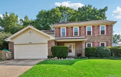 800 Eaglebrooke Drive, Ballwin, MO 63021