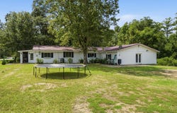 1508 Carterville Rd, Petal, MS 39465
