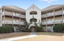 200 Lighthouse Lane, Cedar Point, NC 28584