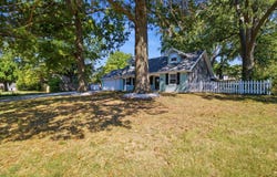 1015 W Downing Street, Springfield, MO 65807