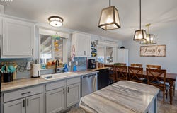 1125 58TH St, Springfield, OR 97478