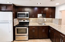 1720 W 75th St, Hialeah, FL 33014