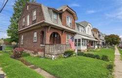 1 CHESTNUT Street, MARCUS HOOK, PA 19061