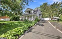 218 MAXWELL AVE., EAST WINDSOR, NJ 08520