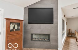 9369 S Pointe LaSalles Drive, Bloomington, IN 47401