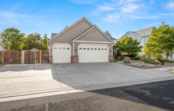 852 N Cherry Lane, Clovis, CA 93611