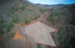 17 Garnet Road, Sylva, NC 28779