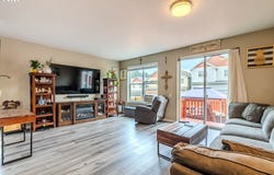 2567 NW 1ST Dr, Gresham, OR 97030
