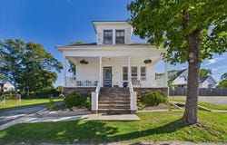 7 Coolidge St, Dartmouth, MA 02748