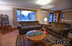 908 Canyon Ave, Cody, WY 82414