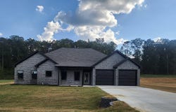 1136 Duke Drive, Bauxite, AR 72011