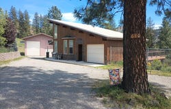 680 E DELAWARE Ave, REPUBLIC, WA 99166