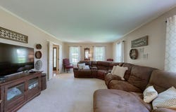 1107 Green Valley Dr, PARIS, TN 38242