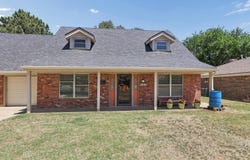 2816 LLOYD Drive, Amarillo, TX 79110-2210
