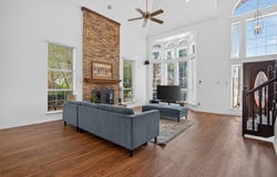 9117 Lakepointe Avenue, Rowlett, TX 75088
