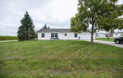 154 MEADOWS E Parkway, Marion, IN 46953