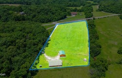 21587 State Route 43, Seneca, MO 64865