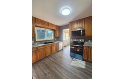 420 5th Street SW, Plainview, MN 55964