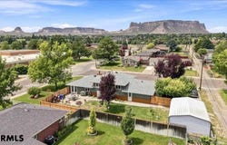 2700 CHINOE RD, Gering, NE 69341