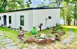 6033 Gowan Dr, Malakoff, TX 75148