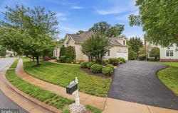8277 ROXBOROUGH Loop, GAINESVILLE, VA 20155