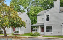28 Bayview Ct, Hampton, VA 23664
