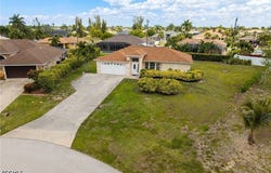 1127 SW 29th Street, Cape Coral, FL 33914
