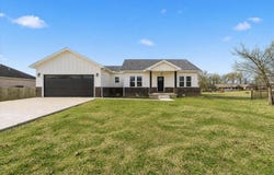 2707 Mayfield Drive, Mountain Grove, MO 65711