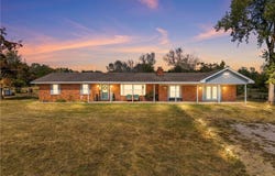5410 W Graphic RD, Mountainburg, AR 72946
