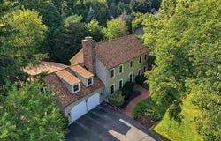 2915 Willaura Ct, Brookfield, WI 53005