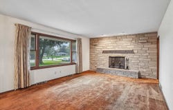 609 E Hickory St., Riverside, IA 52327