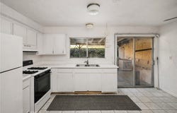 2171 Pomona, Costa Mesa, CA 92627