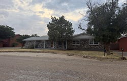 2108 S 6th Street, Lamesa, TX 79331