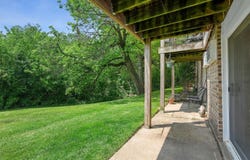 10130 S 84th Terrace, Palos Hills, IL 60465