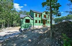 35 Sawmill Rd, Dudley, MA 01571