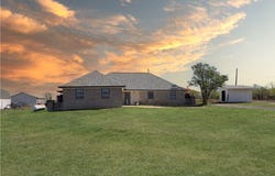 2412 Williamson Road, Lockhart, TX 78644