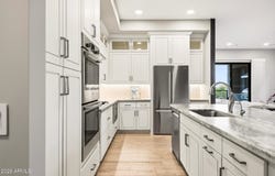 5250 E DEER VALLEY Drive, Phoenix, AZ 85054