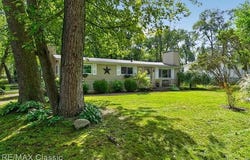 505 E Baker Road, Highland Twp, MI 48357